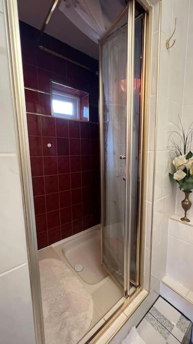 Palaz 6 - 2 Bedroom Flat Edmonton Dış mekan fotoğraf